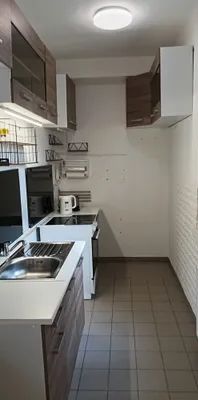 Ab 01.12.: Hell möblierte 1-Zimmer-Gemeindewohnung mit Balkon in Top-Lage (1210 Wien) - Direktvergabe - Foto 1