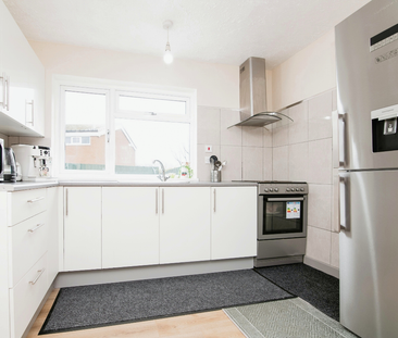 2 bedroom terraced house to rent - Photo 4