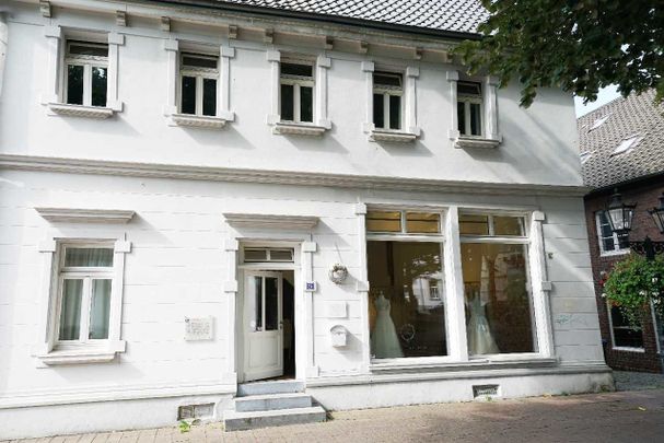 Ratingen-Fußgängerzone: Repräsentative Gewerbefläche in historischem Haus - Foto 1