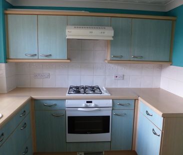 Wallace Close - Photo 3