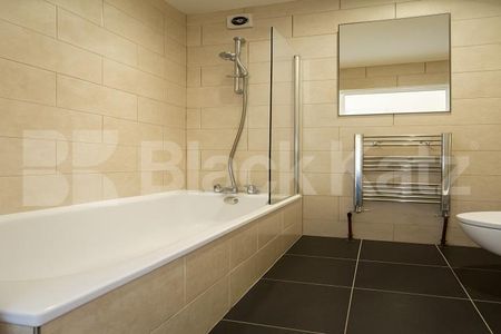 Bright 2-bed garden flat on Priory Road N8 with modern interiors and garden - Photo 5