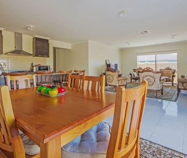 Immaculate Home with Multiple Living Zones in Sought-After Tarneit ... - Photo 4