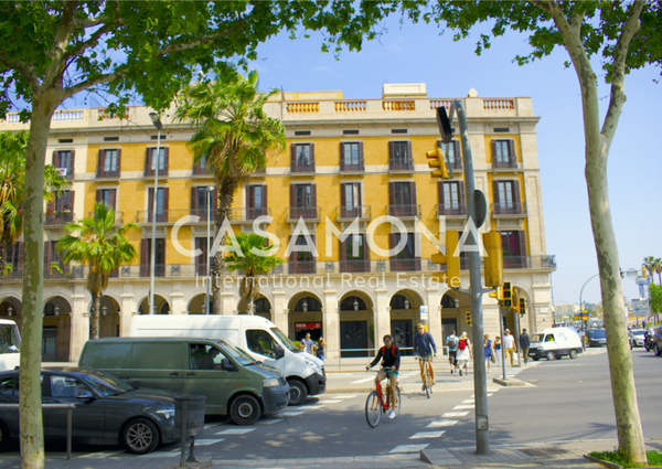 Elegant 2 Bedroom Apartment with Balcony and Beautiful Restored Flooring