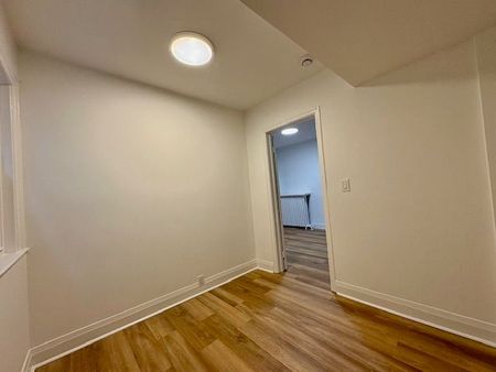 For Lease - 1700 Gerrard Street Unit# Main Floor/Apt#1, Toronto, Ontario - Photo 4