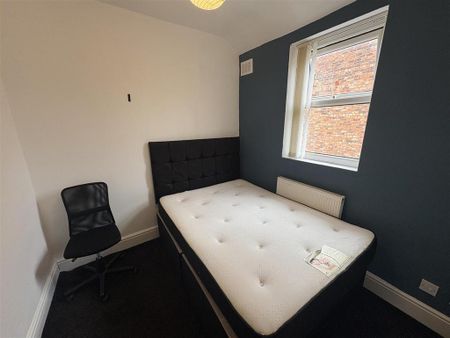 4 bedroom house share to rent - Photo 5