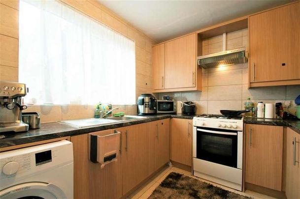 Ripley Close, Langley, Berkshire, SL3 - Photo 1