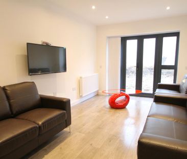 1 bedroom in a house share to rent - Photo 4
