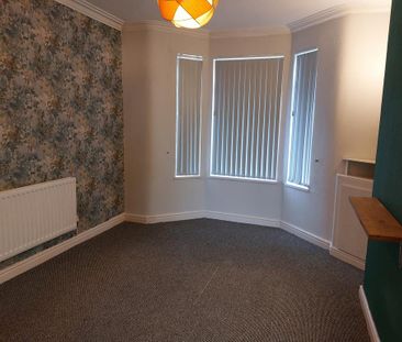 3 bedroom terraced house to rent - Photo 3