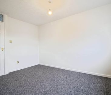 Babington Park, Grange Park, Swindon, Swindon, SN5 - Photo 4