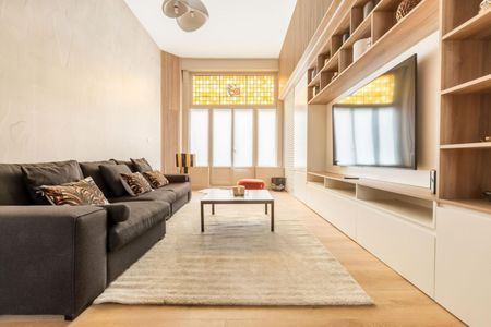 A LOUER : T5 à LILLE • Centre / republique • 6 000 € - Photo 2