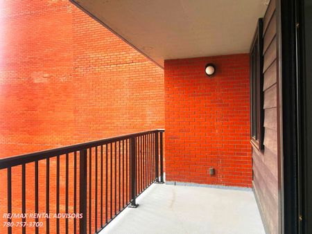 #809C 10145 109 Street Northwest - Photo 4