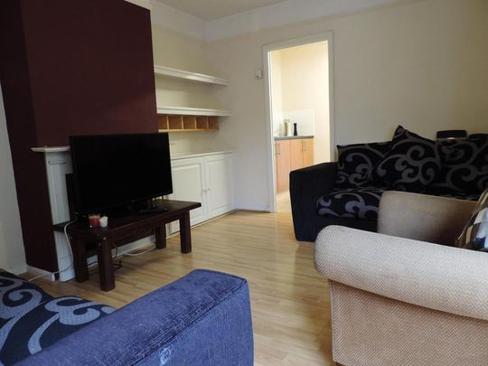 5 bedroom house to rent - Photo 1