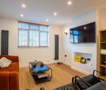 3 bedroom semi-detached house to rent - Photo 2