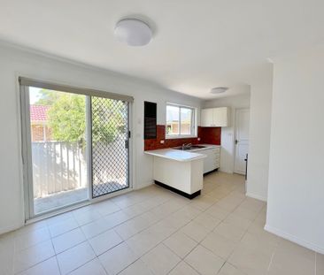 Two Bedroom Villa - Central Location! - Photo 4