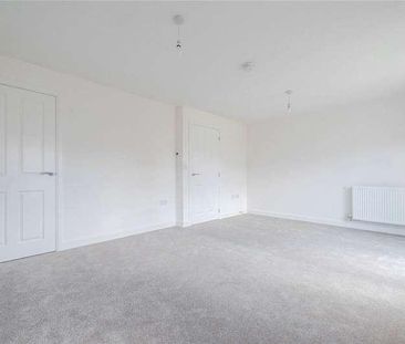 Bugle Grove, Finchampstead, RG40 - Photo 3