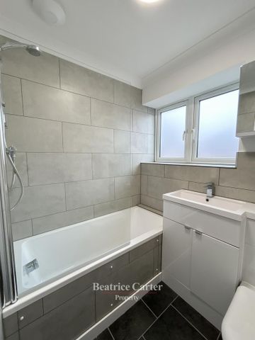 2 bedroom semi-detached bungalow to rent - Photo 3