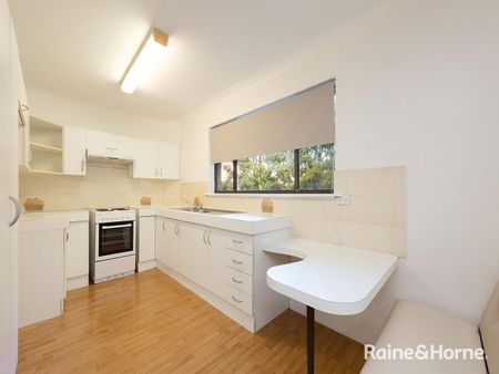 9/5 Grosvenor Road, Indooroopilly, QLD 4068 - Photo 2