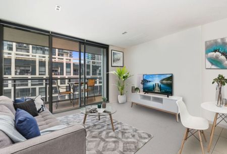 8F/8 Waterside Place, Docklands VIC 3008 - Apartment For Rent | Domain - Photo 2