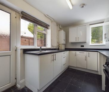4 bedroom terraced house to rent - Photo 3