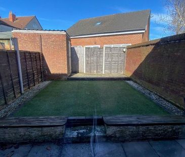 3 bedroom terraced house to rent - Photo 6