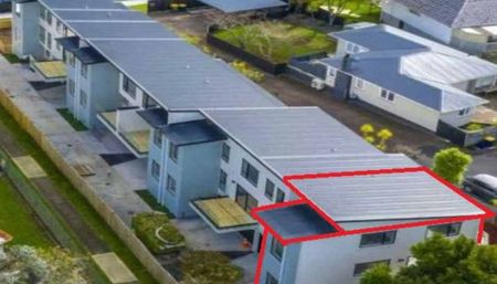 Spacious modern family home with private balcony - Photo 5