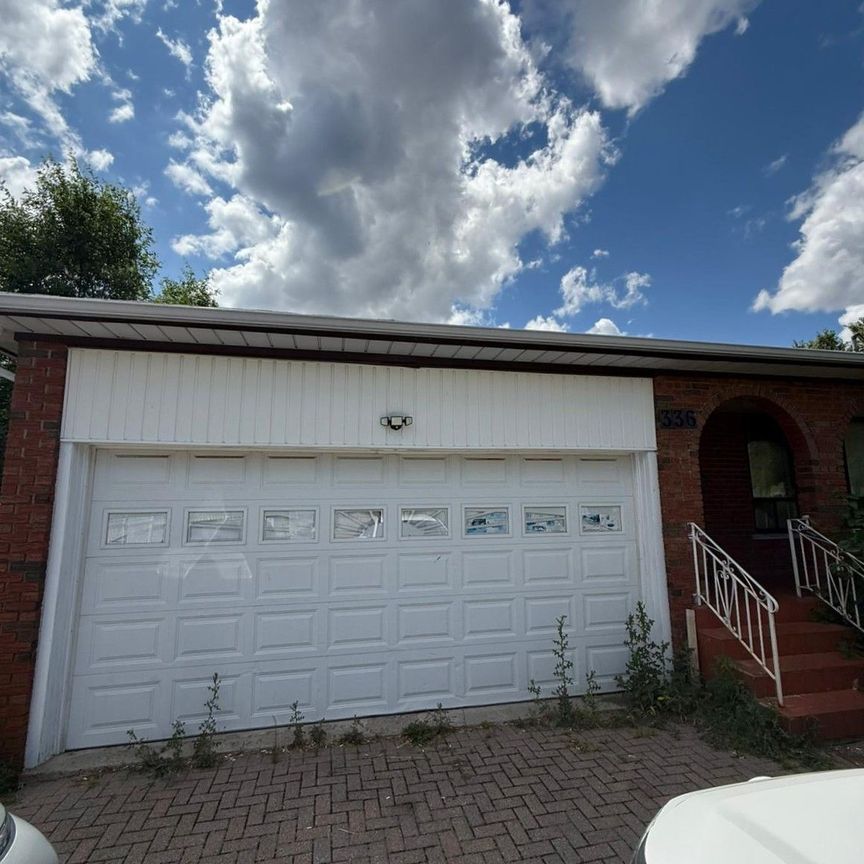 For Lease - 336 Conlins Road Unit# Room, Toronto, Ontario - Photo 1