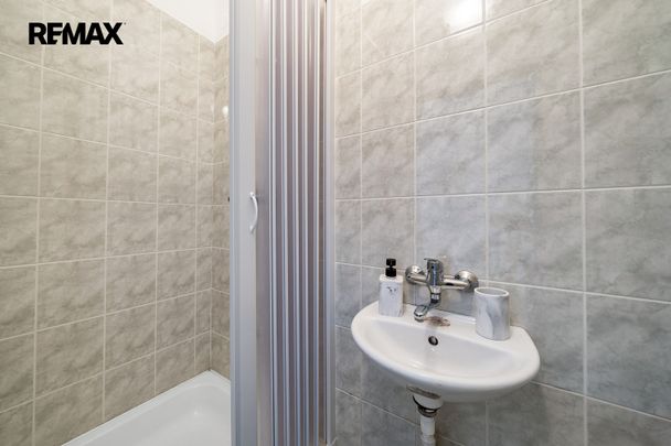 Pronájem bytu 1+kk 20 m² - Photo 1