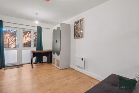 1 bedroom ground floor flat to rent - Photo 2