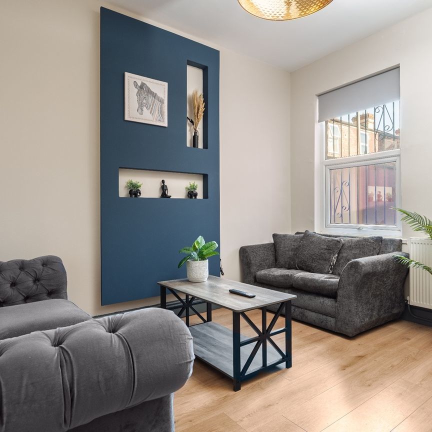 4 Bed Terraced House, Edinburgh Road, L7 - Photo 1