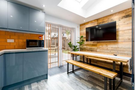 1 bedroom in a house share to rent - Photo 5