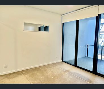 20905/28 Merivale St, South Brisbane, Qld 4101 - Photo 2