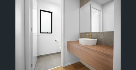 Stunning Four Bedroom With Amazing Views - Photo 5