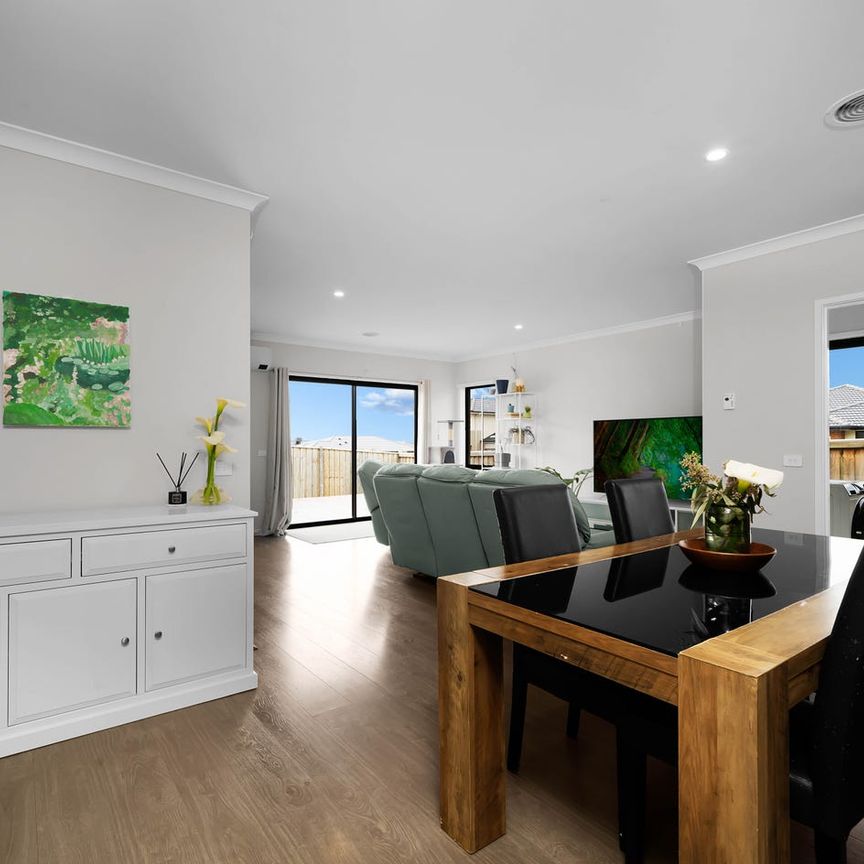 Stylish Charlemont Rise Home Close to Shopping & Coast - Photo 1