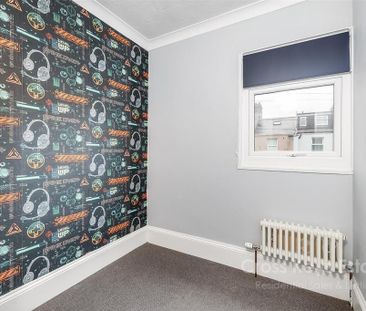 3 bedroom terraced house to rent - Photo 4