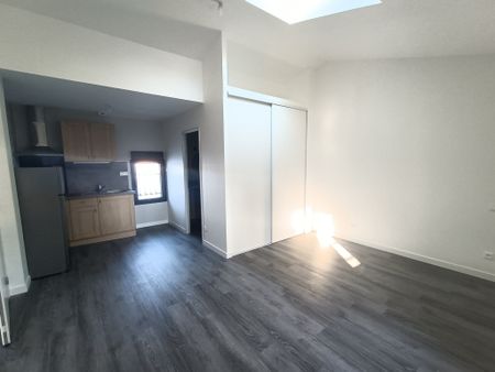 Location Appartement 1 pièce 32m² AGEN 47000 - Photo 3
