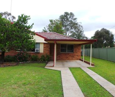 OXLEY VALE - Two Bedroom Unit, Quiet Area - Photo 4