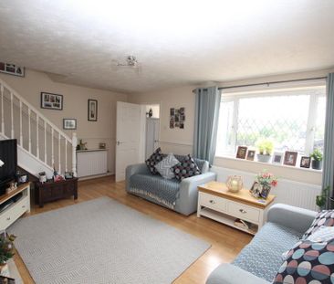 3 bedroom semi-detached house to rent - Photo 1