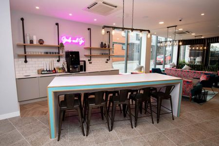 1 bedroom private hall to rent - Photo 3