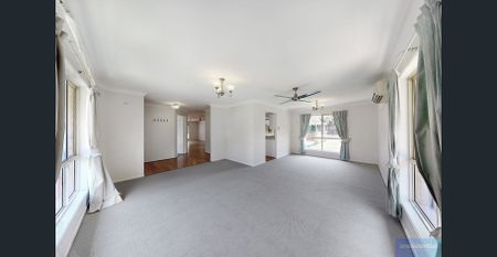 For Lease: Spacious Family Living with Modern Comfort in Prime Runcorn Location! - Photo 4