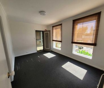 Register To Inspect // Bright, Comfortable & Convenient – Lifestyle... - Photo 3