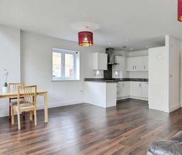 Meyers Close, Langley, SL3 - Photo 1