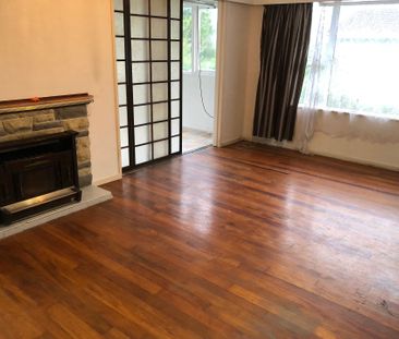 Spacious Family Home in the Heart of Manurewa - Photo 4