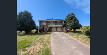 5 acres of country living, without the isolation – close to all Geelong has to offer. - Photo 2