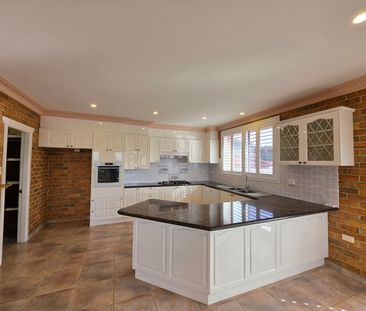 For Lease – Spacious Family Home - Photo 5