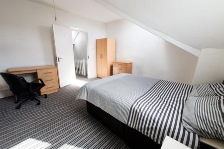 5 bedroom terraced house to rent - Photo 5