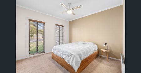 Family Home in Prime Ocean Grove Location – Kingston Downs Estate - Photo 2