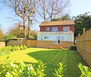 1 bedroom detached house to rent - Photo 3