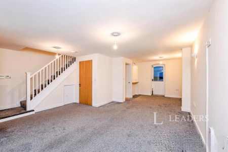 3 bedroom terraced house to rent - Photo 2