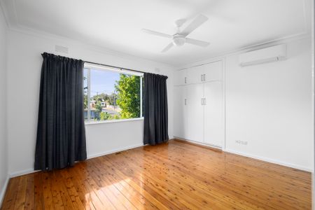 220 Fletcher Street, East Albury NSW 2640 - House For Rent | Domain - Photo 4