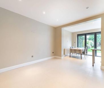 5 bedroom semi-detached house to rent - Photo 2